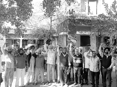 batala, employee, roadways, gate rally, protest